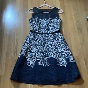 COPY - Patterned circle neck floral dress medium